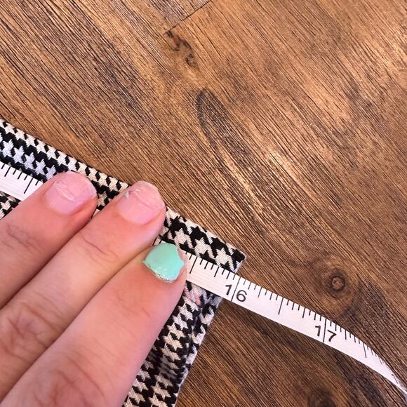 Just Female Amalie Houndstooth Shorts Size Medium Black Pink Orange Cream - Picture 10 of 13